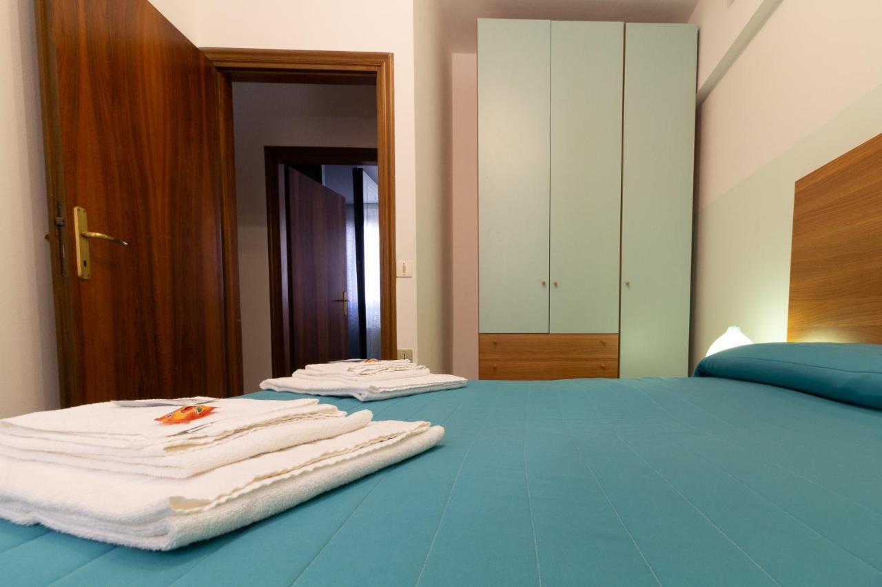 เวเนเซียเซนโตรเพอร์เซนโต รูมส์แอนด์อพาร์ตเมนต์ Apartment เวนิส ภายนอก รูปภาพ
