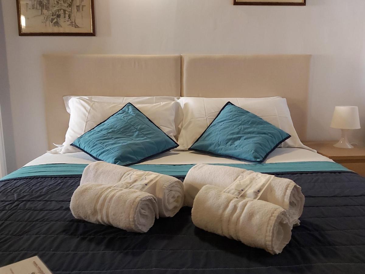 เวเนเซียเซนโตรเพอร์เซนโต รูมส์แอนด์อพาร์ตเมนต์ Apartment เวนิส ภายนอก รูปภาพ