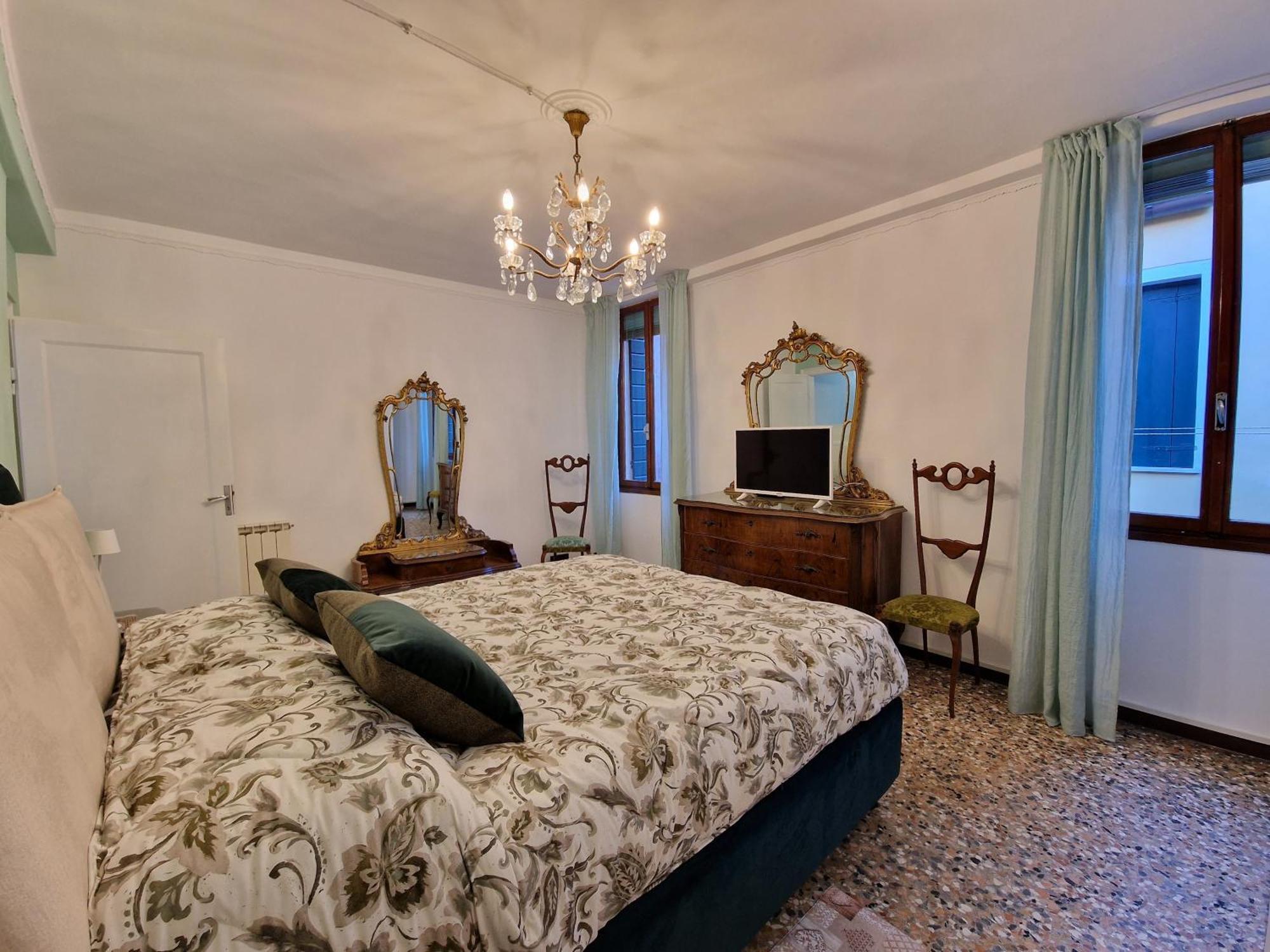 เวเนเซียเซนโตรเพอร์เซนโต รูมส์แอนด์อพาร์ตเมนต์ Apartment เวนิส ภายนอก รูปภาพ